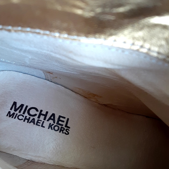 Women Boots - Picture 3 of 7